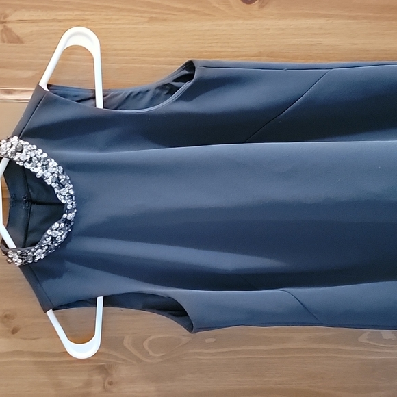 Sleeveless sequined neck tunic size 0 - Picture 2 of 5